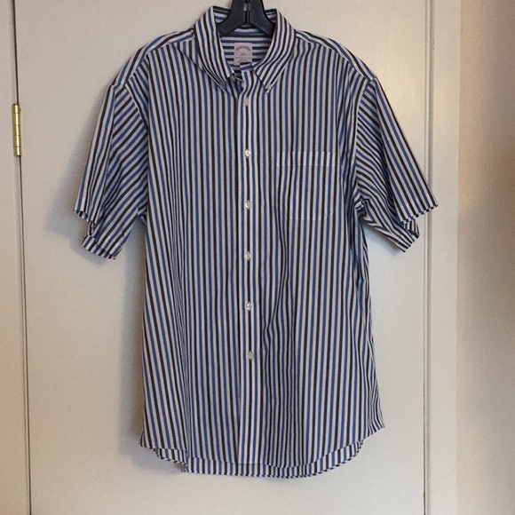 Brooks Brothers Other - L Brooks Brothers Button Up Shirt